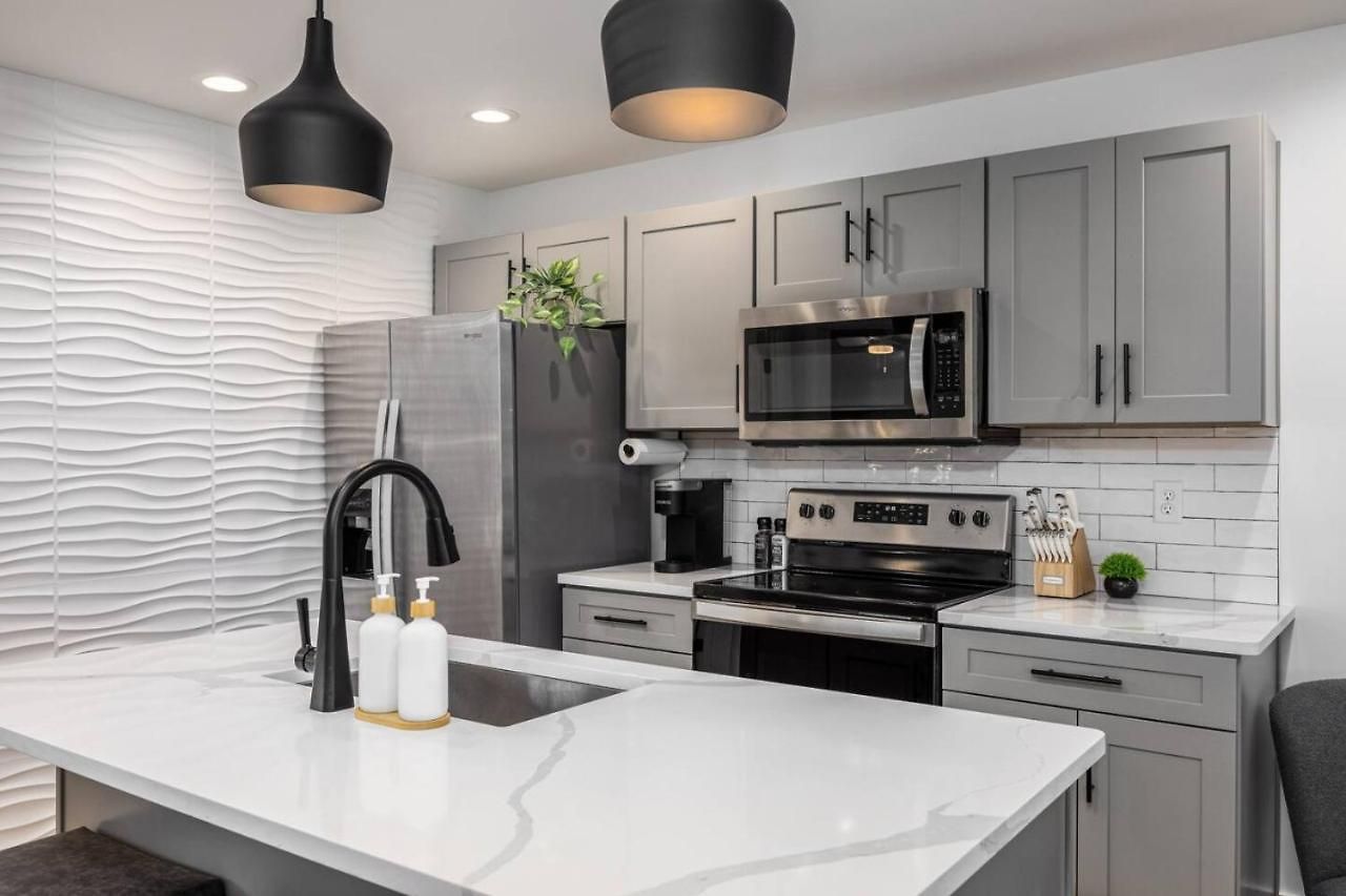 Apartment Bright By Vanderbilt And Belmont, 3 Miles To Downtown *