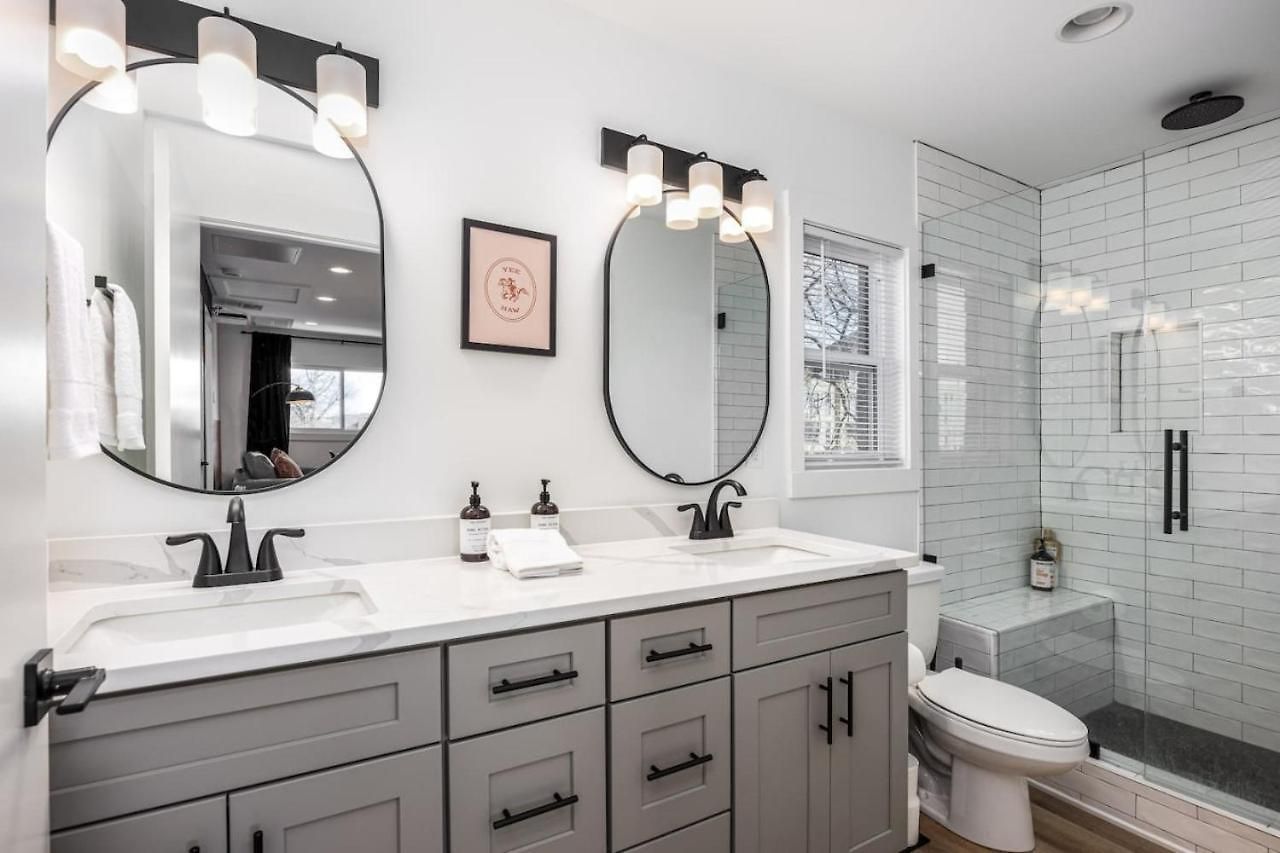 Apartment Retreat With Patio & Free Parking, By Vanderbilt *