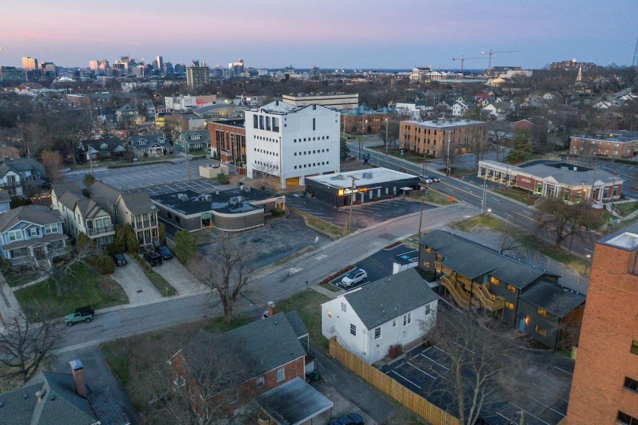 Apartment Retreat With Patio & Free Parking, By Vanderbilt *