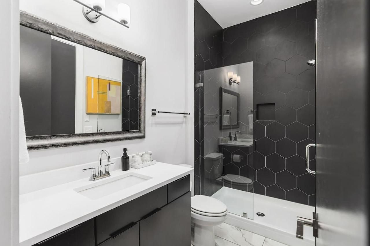 With Rooftop Deck & Garage, 2 Miles To Downtown Broadway * Nashville