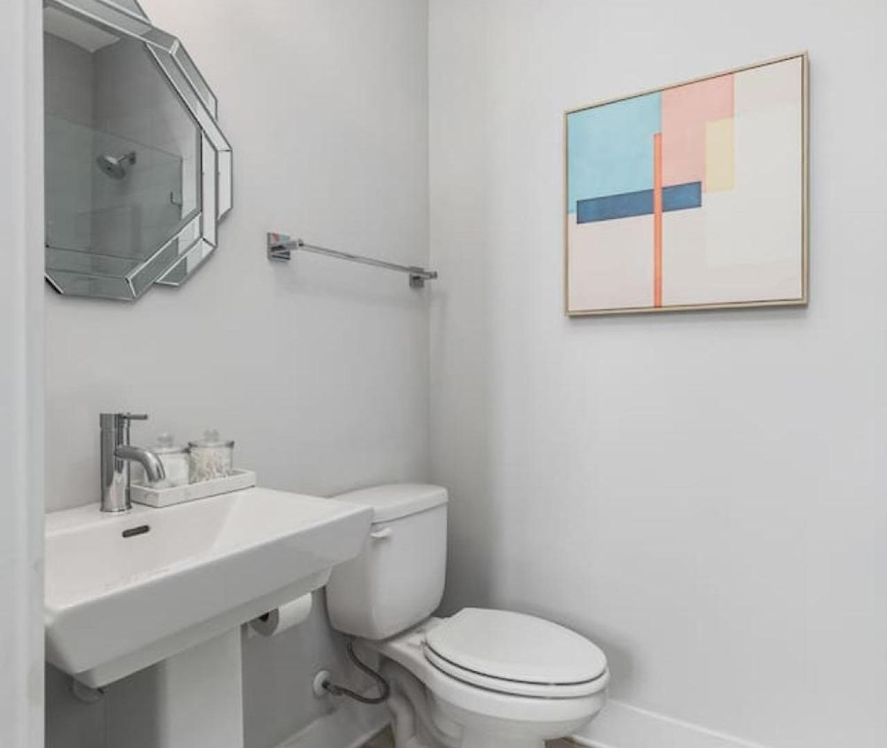 With Rooftop Deck & Garage, 2 Miles To Downtown Broadway Holiday home *