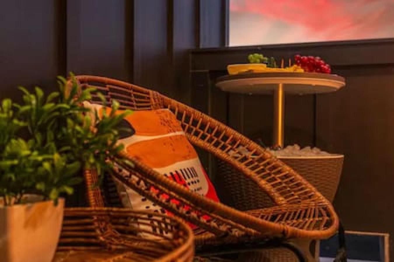 Upscale With Patio Walk To 12 South And Belmont Nashville