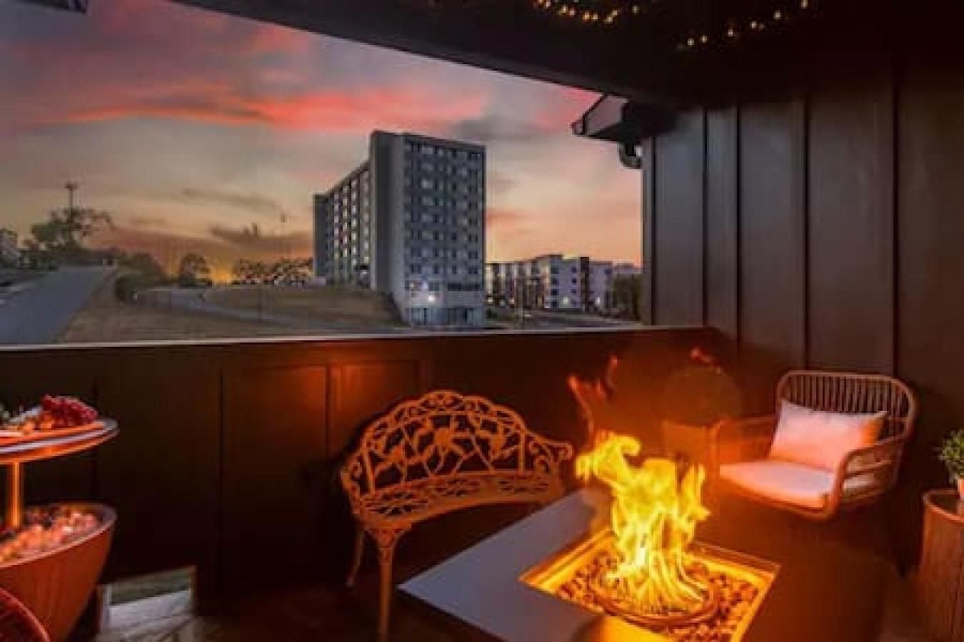 Upscale With Patio Walk To 12 South And Belmont * Nashville