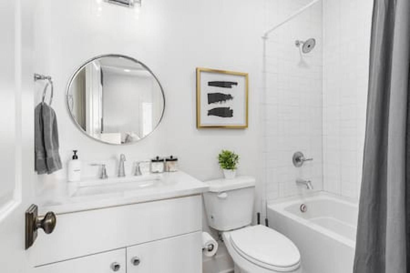 Upscale With Patio Walk To 12 South And Belmont Holiday home Nashville