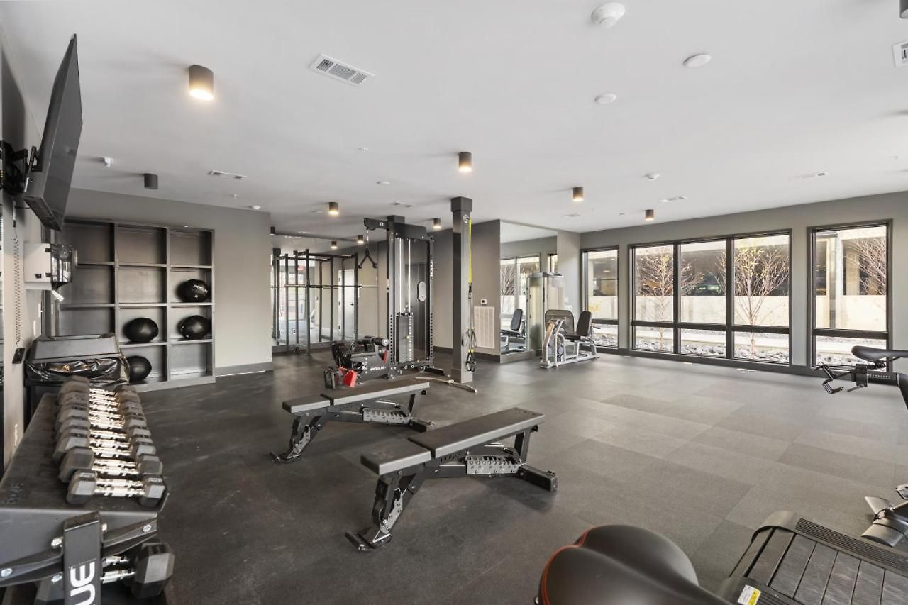 Premium With Huge Patio Near Vanderbilt & Downtown