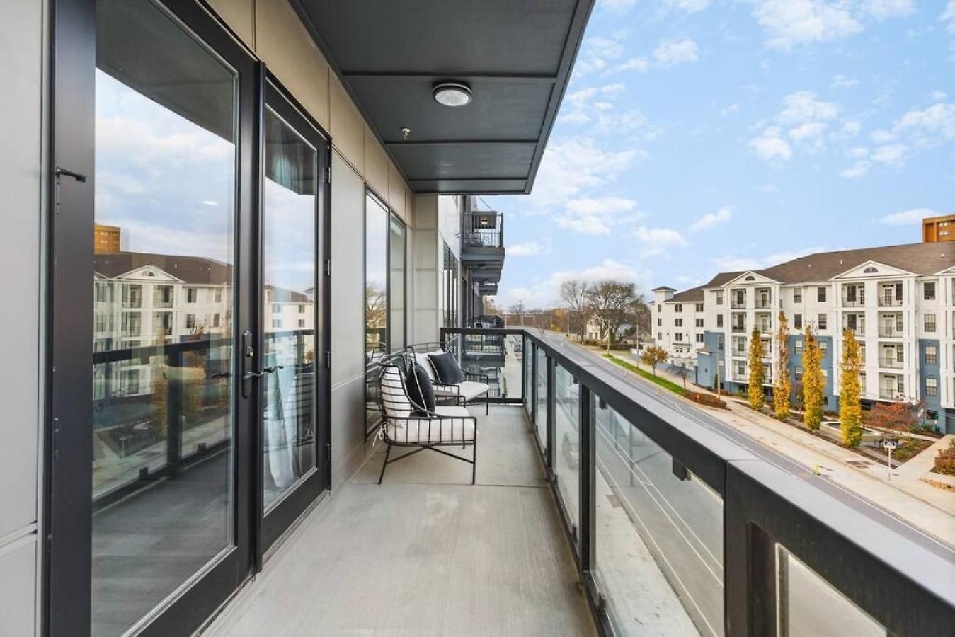 Luxury With Huge Patio, Near Vanderbilt & Downtown * Nashville