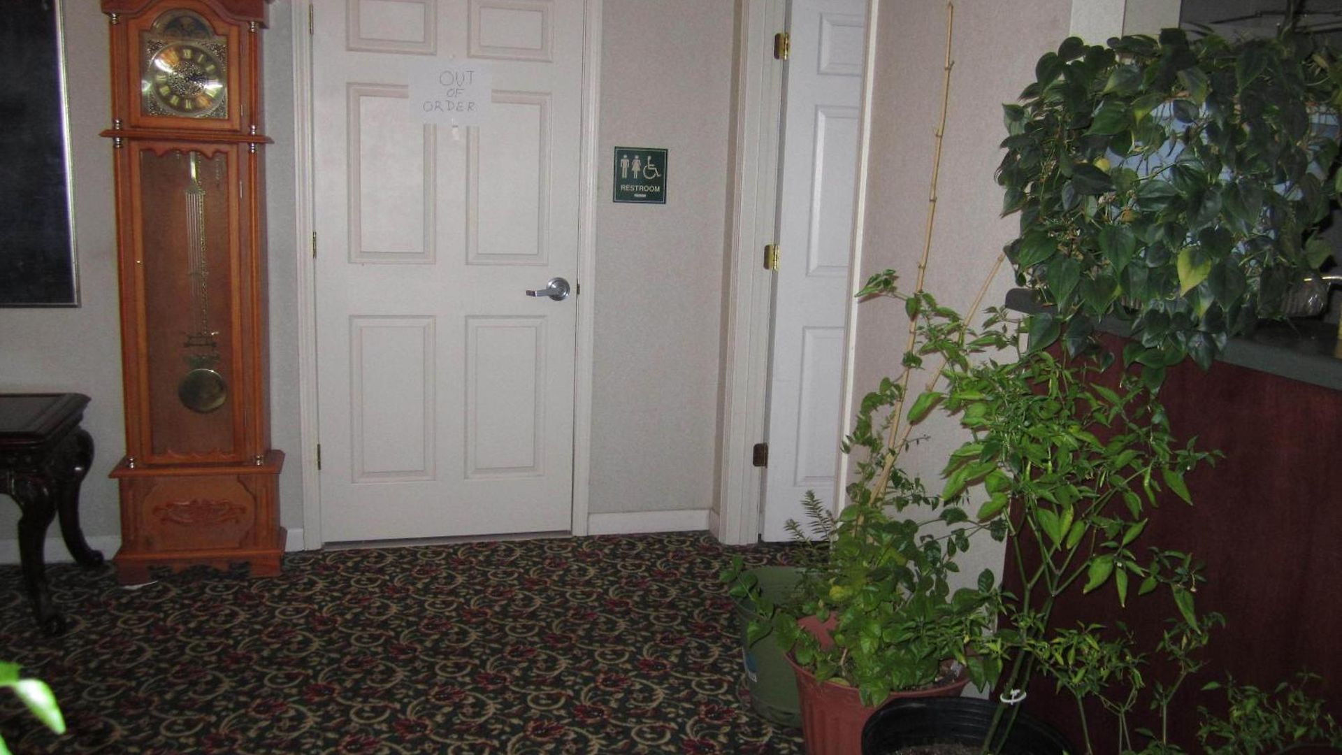 Apple Annie's Motel 2*