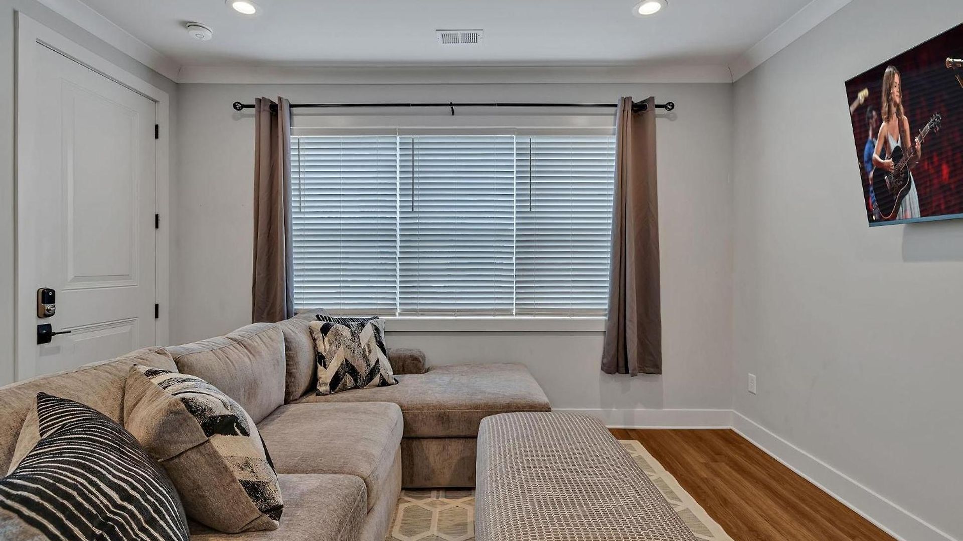 Holiday home Melrose Mezzo - 5 Mins To Broadway - Rooftop *