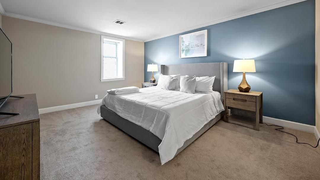 Apartment Landing Modern With Amazing Amenities