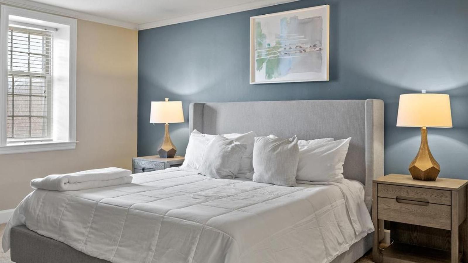 Apartment Landing Modern With Amazing Amenities Nashville