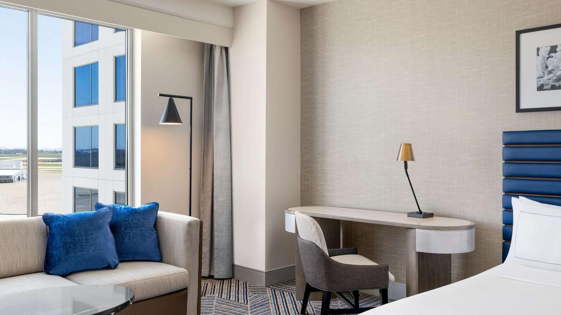 Hilton Bna Airport Terminal Hotel Nashville