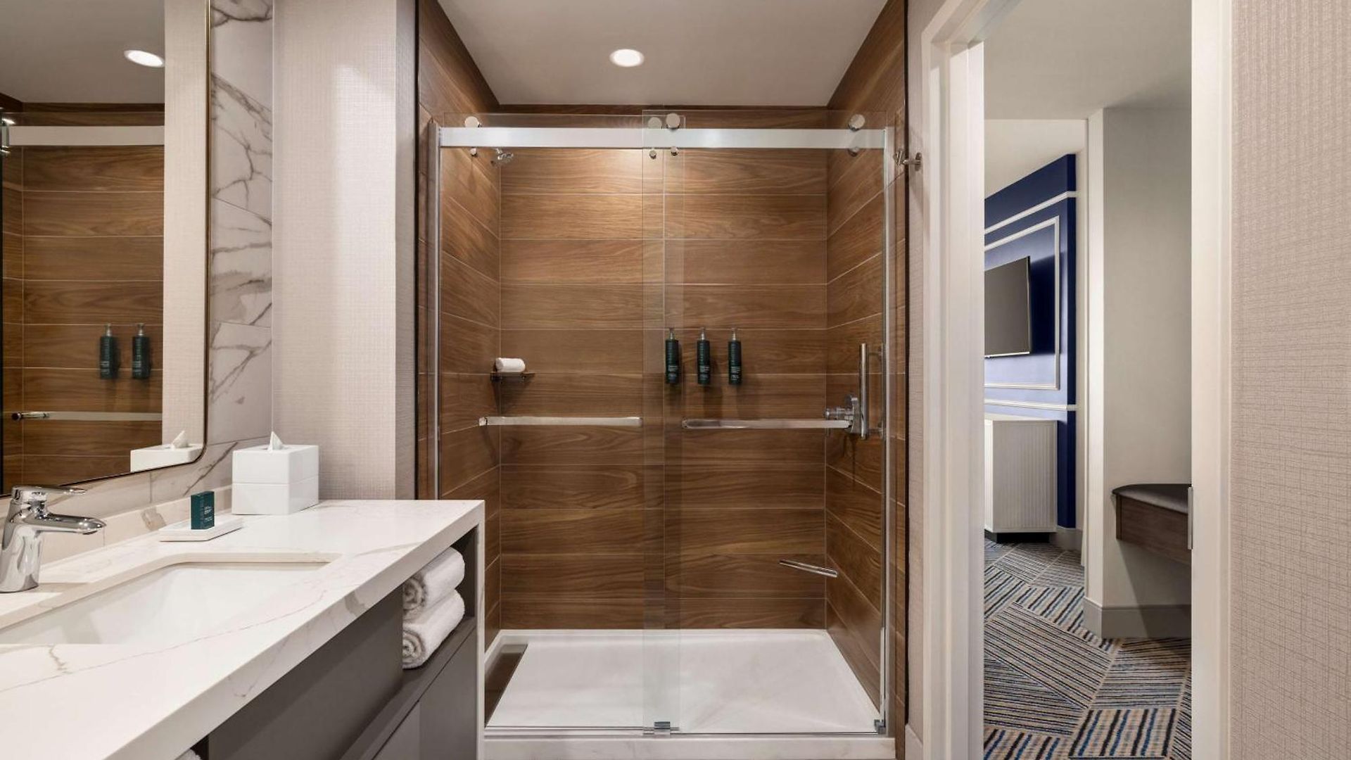 Hilton Bna Airport Terminal 4*