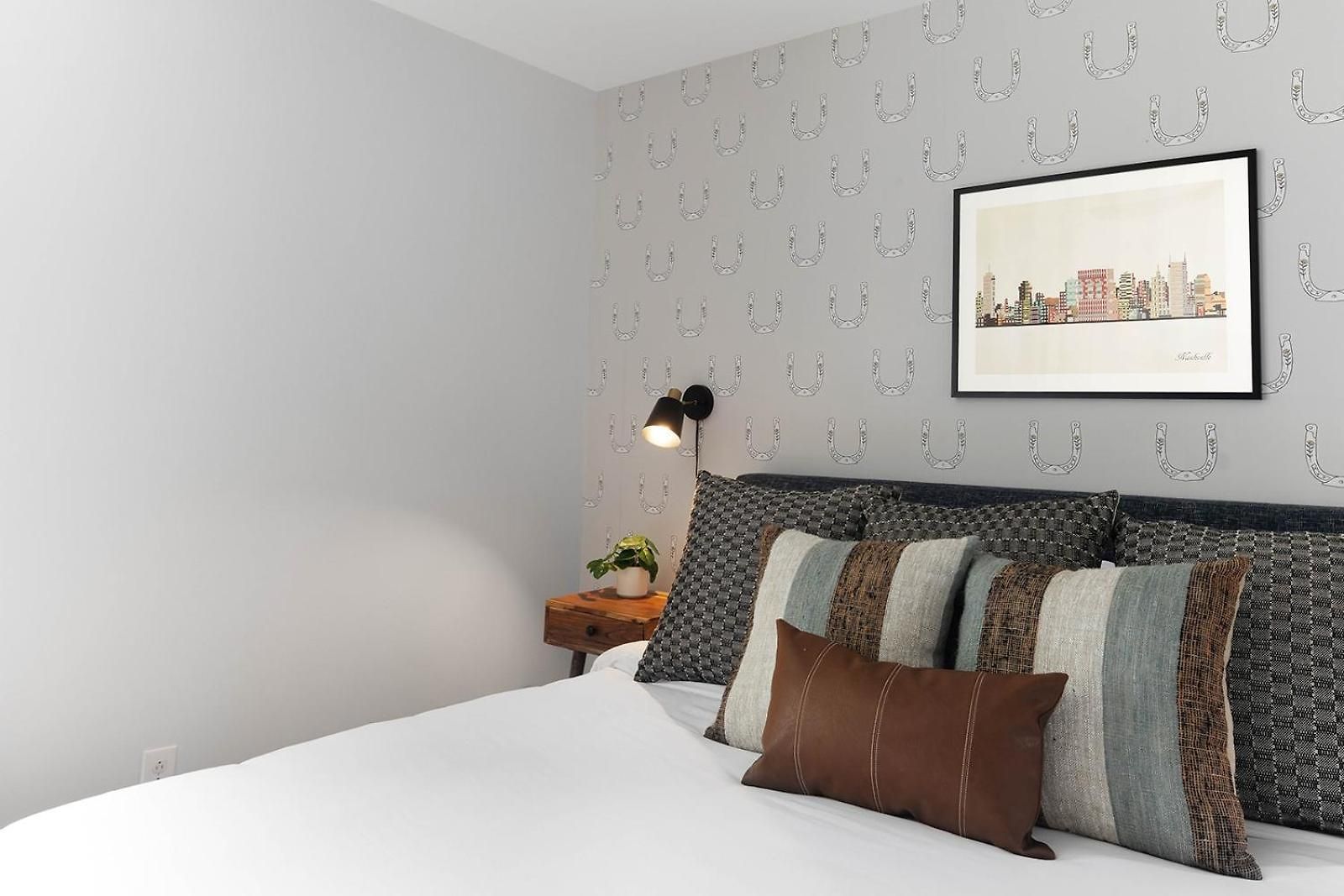 The Blue - 4 Beds And 7 Mins To Broadway! *