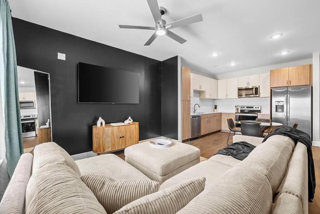 The Hollywood The Gulch Apartment