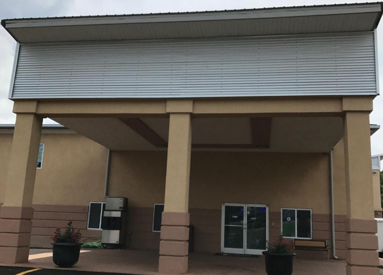 Motel Lotus And