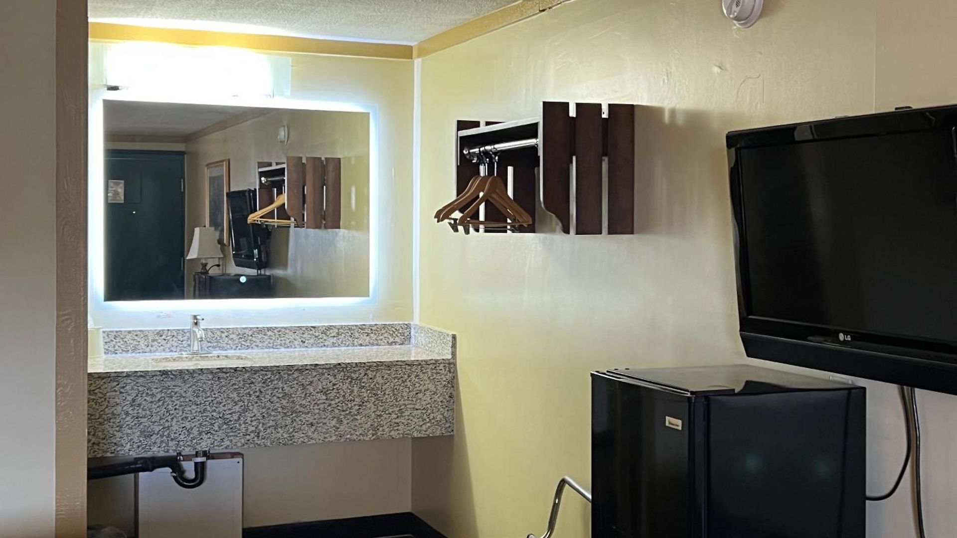 Hotel Executive &