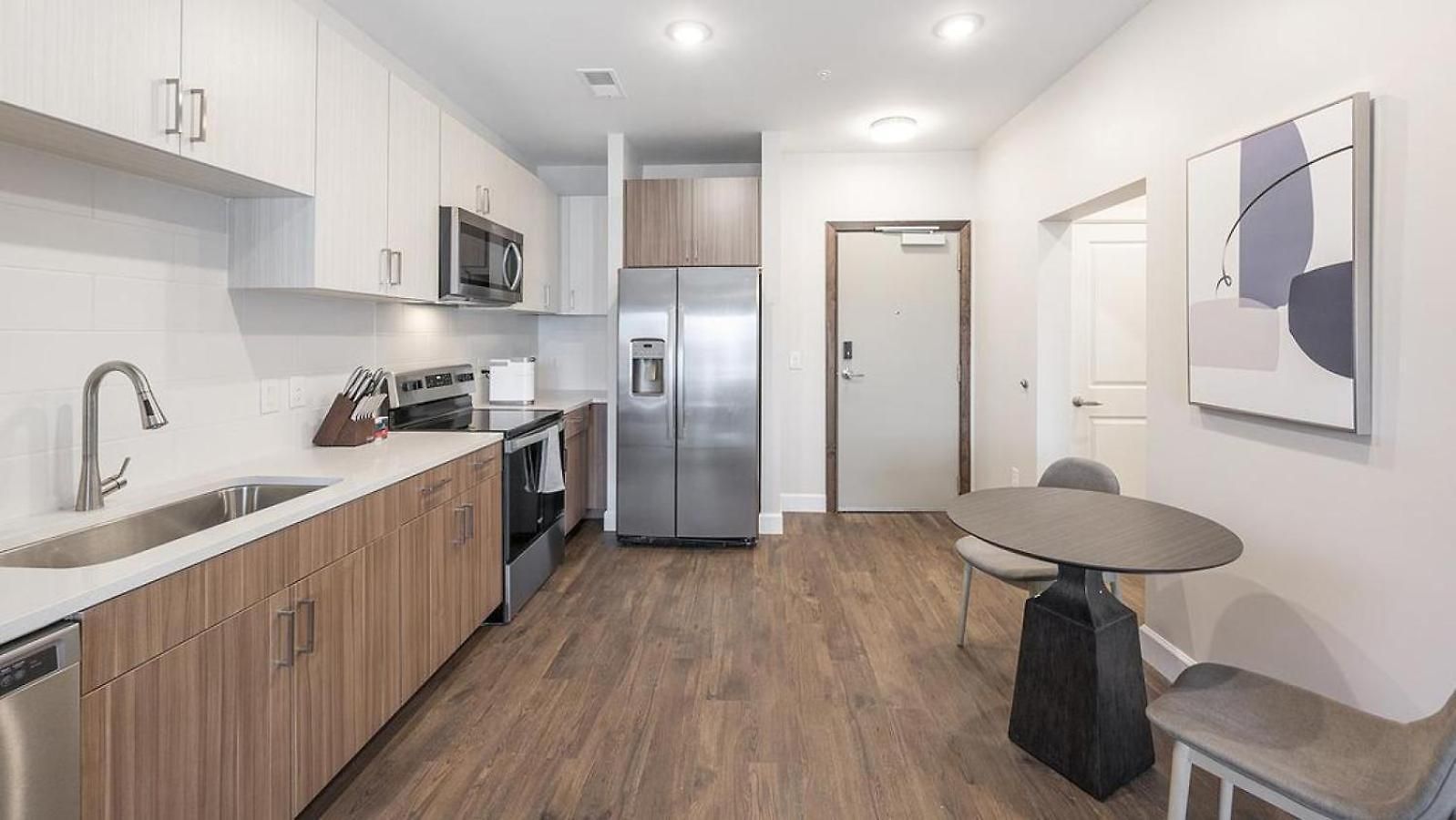 Landing Modern With Amazing Amenities