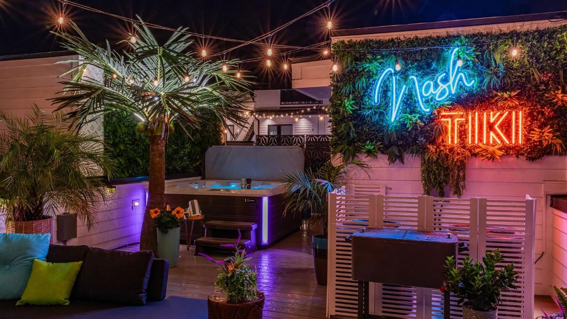 Holiday home Rooftop Hot Tub & Game - 3 Miles To Downtown Nashville