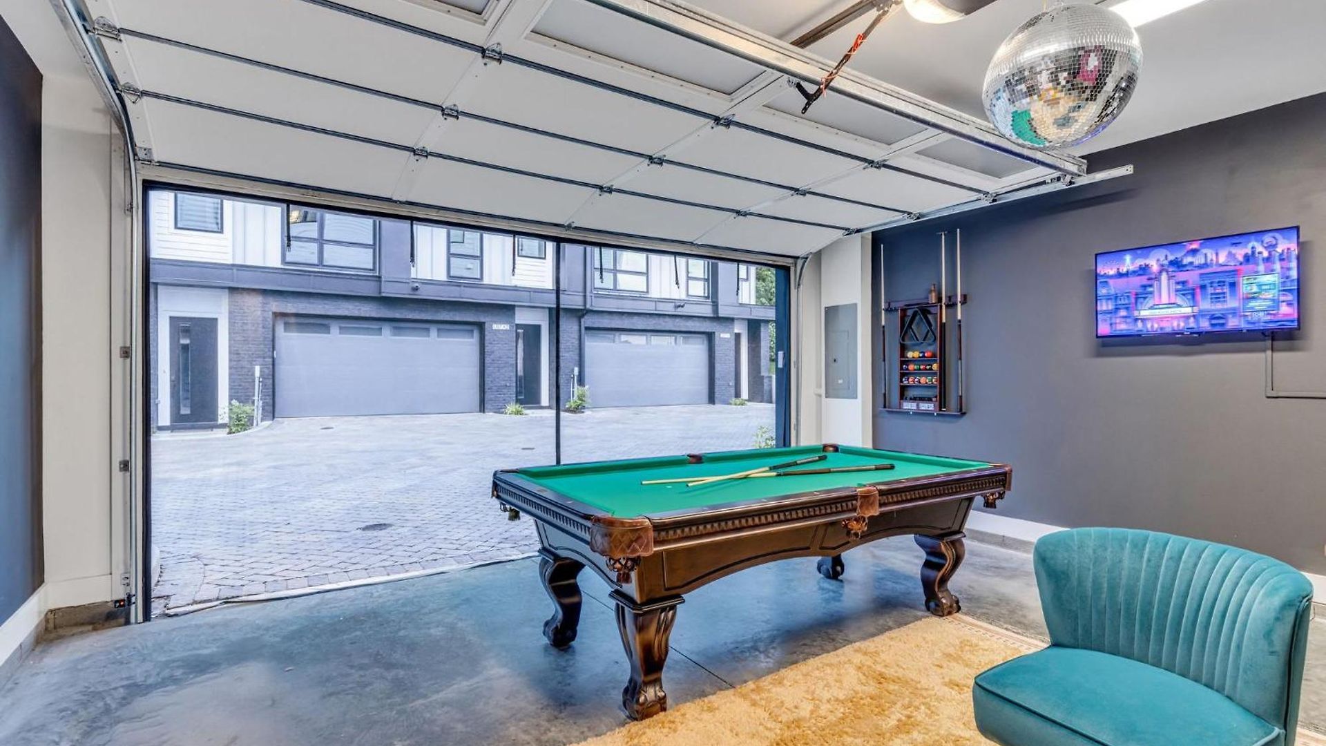 Rooftop Hot Tub & Game - 3 Miles To Downtown *