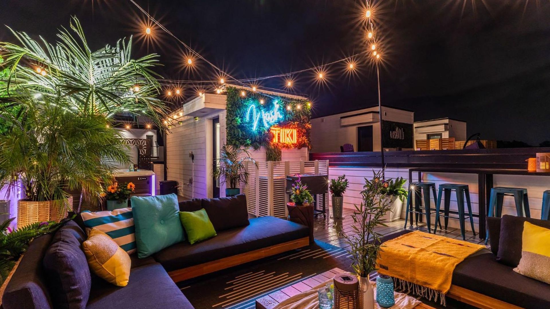 Holiday home Rooftop Hot Tub & Game - 3 Miles To Downtown Nashville