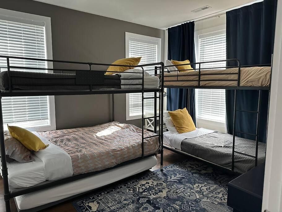 New And Luxurious By Downtown With Rooftop Deck! Nashville