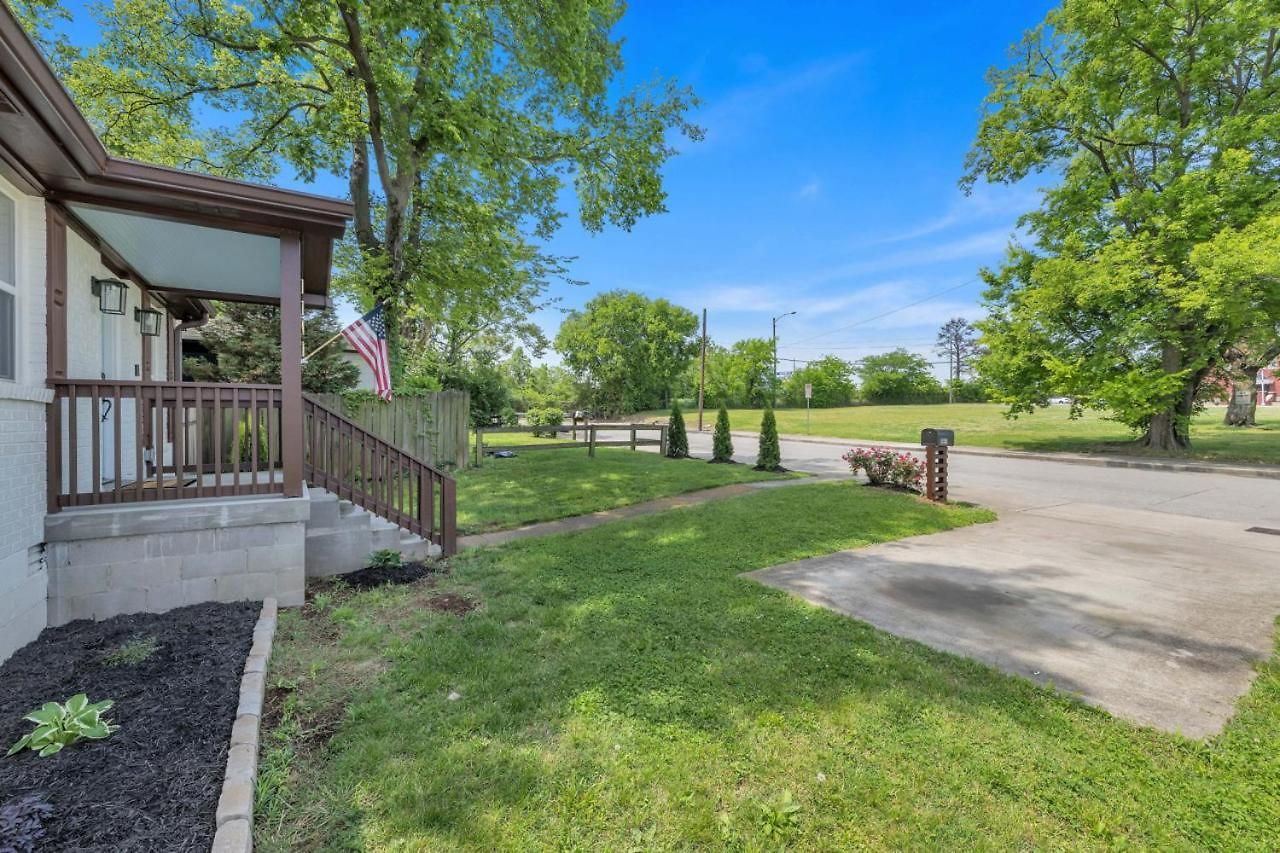 Single Story Pet Friendly Home, With Fenced Yard, Fire Pit, 5min To Downtown!! * Nashville