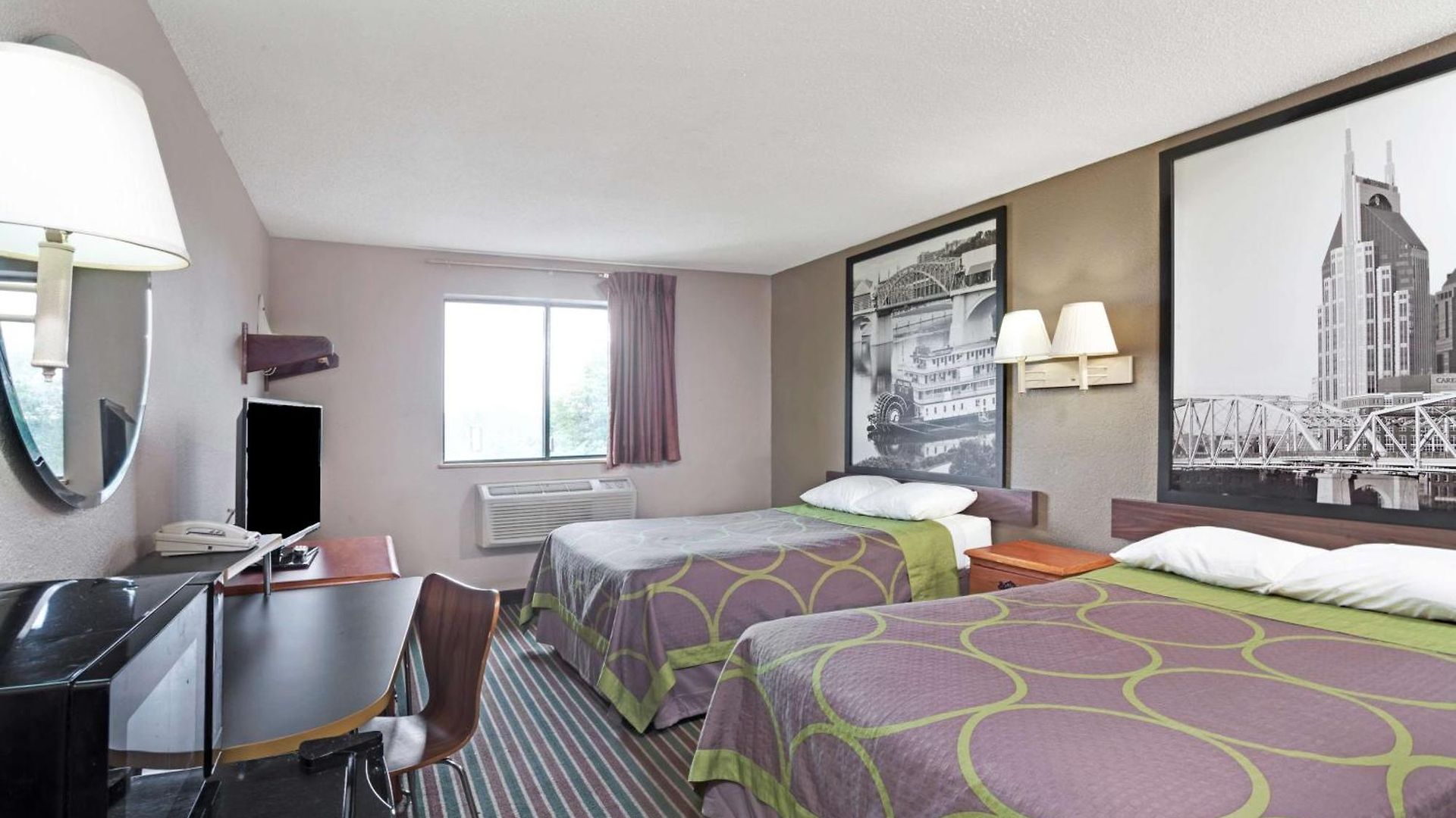Super 8 By Wyndham Nashville/ Dntn/ Opryland Area Hotel