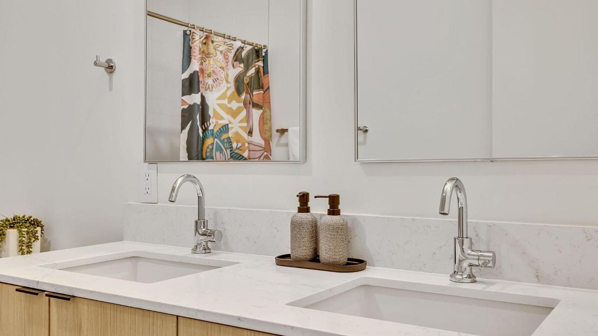 Holiday home - 635 7th Ave S Unit 610 Nashville