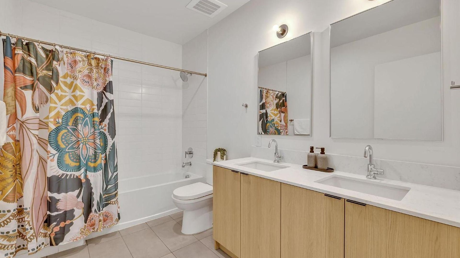 - 635 7th Ave S Unit 610 Holiday home