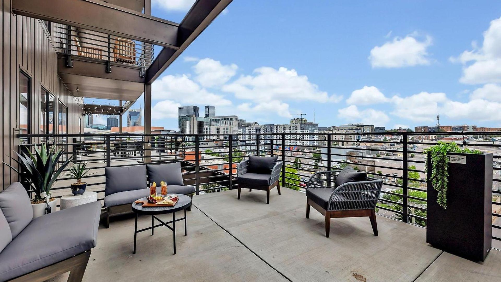 - 635 7th Ave S Unit 610 Nashville