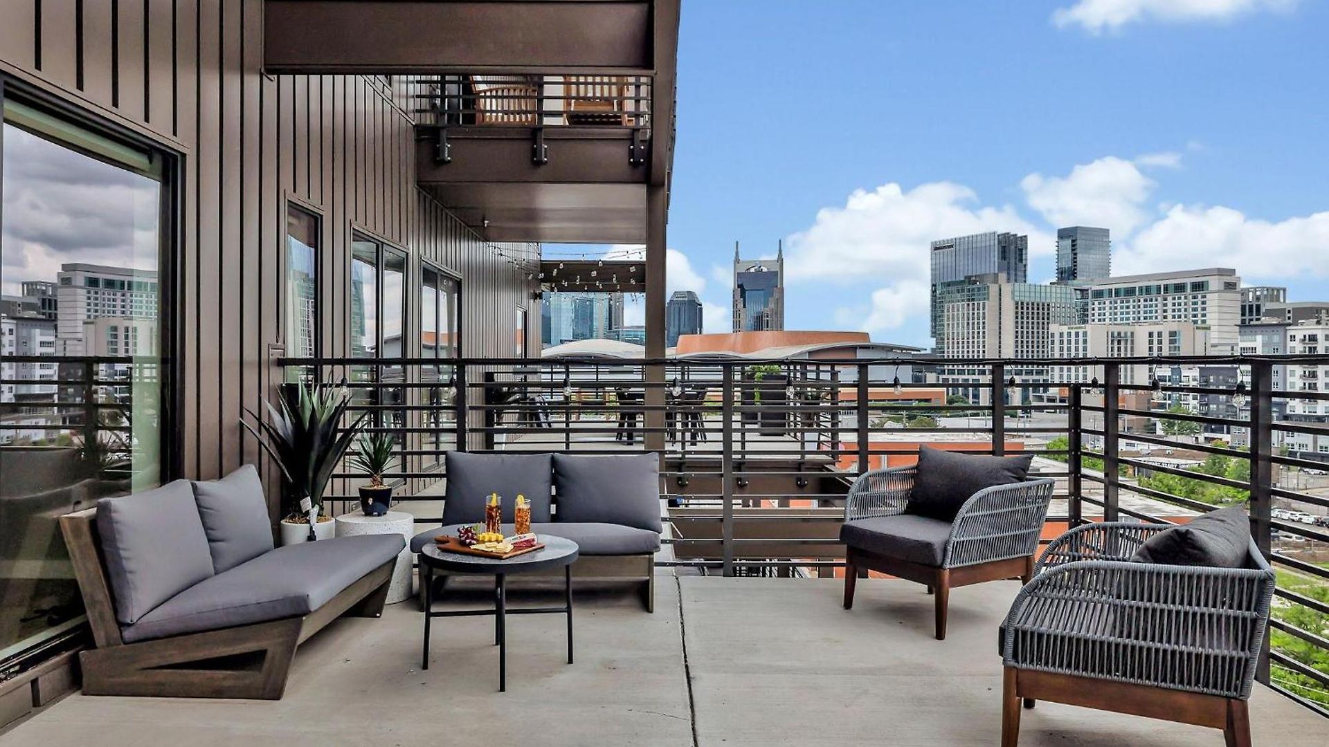 - 635 7th Ave S Unit 610 Holiday home Nashville