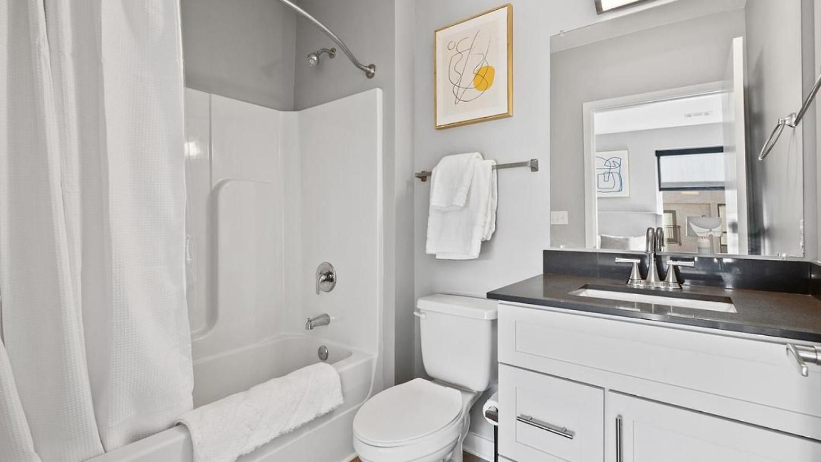 Apartment Landing At Fifty Forty Flats - 2 Bedrooms In Lenox Village Nashville