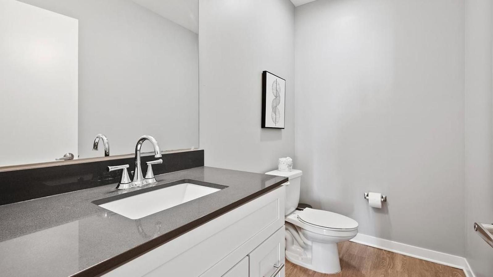 Apartment Landing At Fifty Forty Flats - 2 Bedrooms In Lenox Village