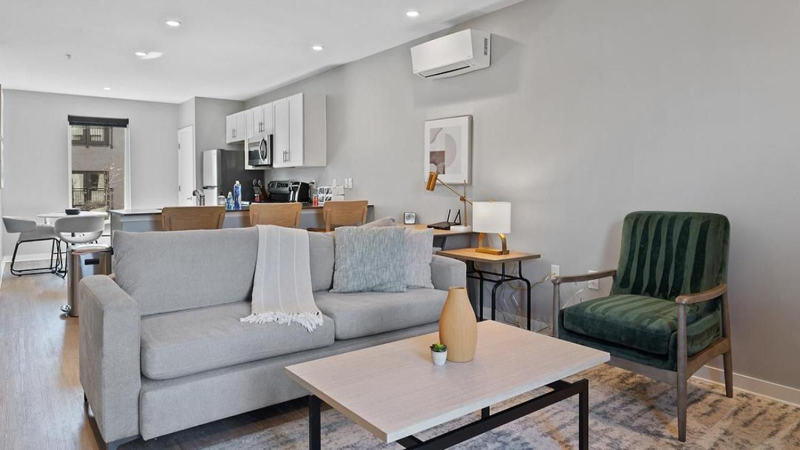 Apartment Landing At Fifty Forty Flats - 2 Bedrooms In Lenox Village *
