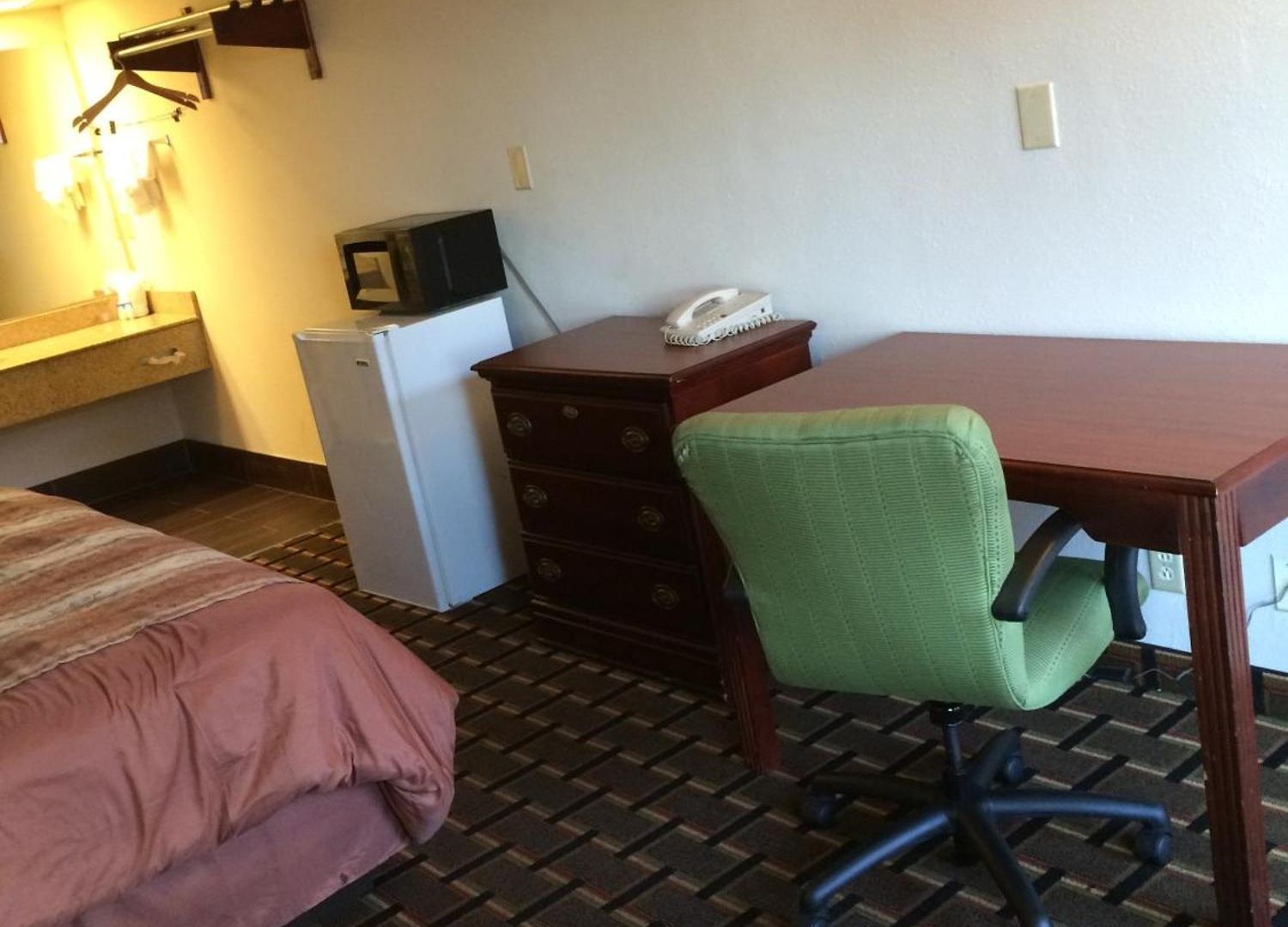 Americas Value Near Downtown 2* Nashville