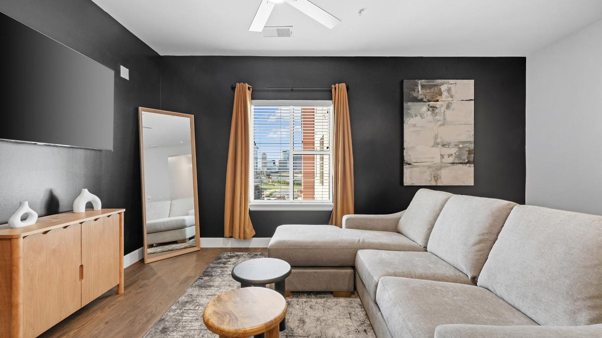 The Celebrity The Gulch Apartment
