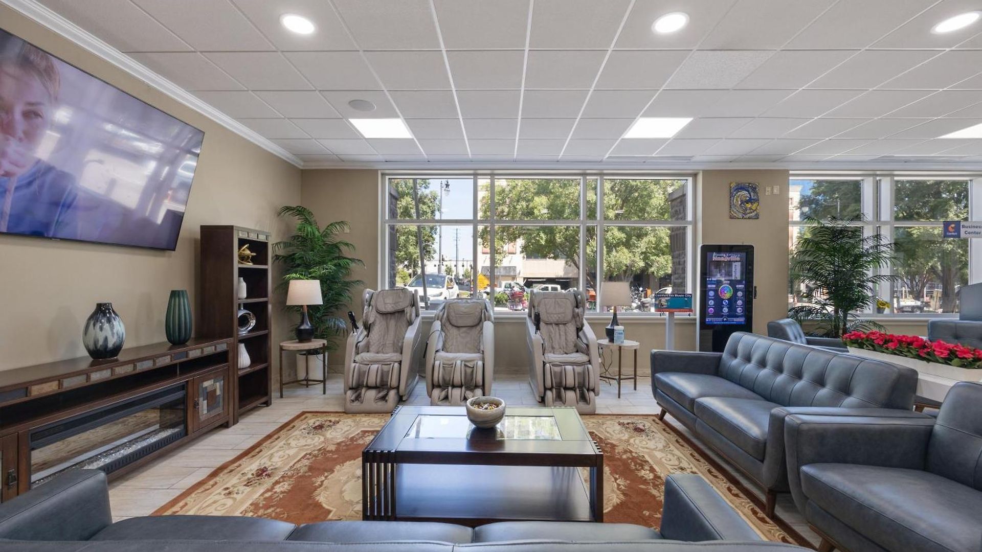Comfort Downtown - Music Center 4*