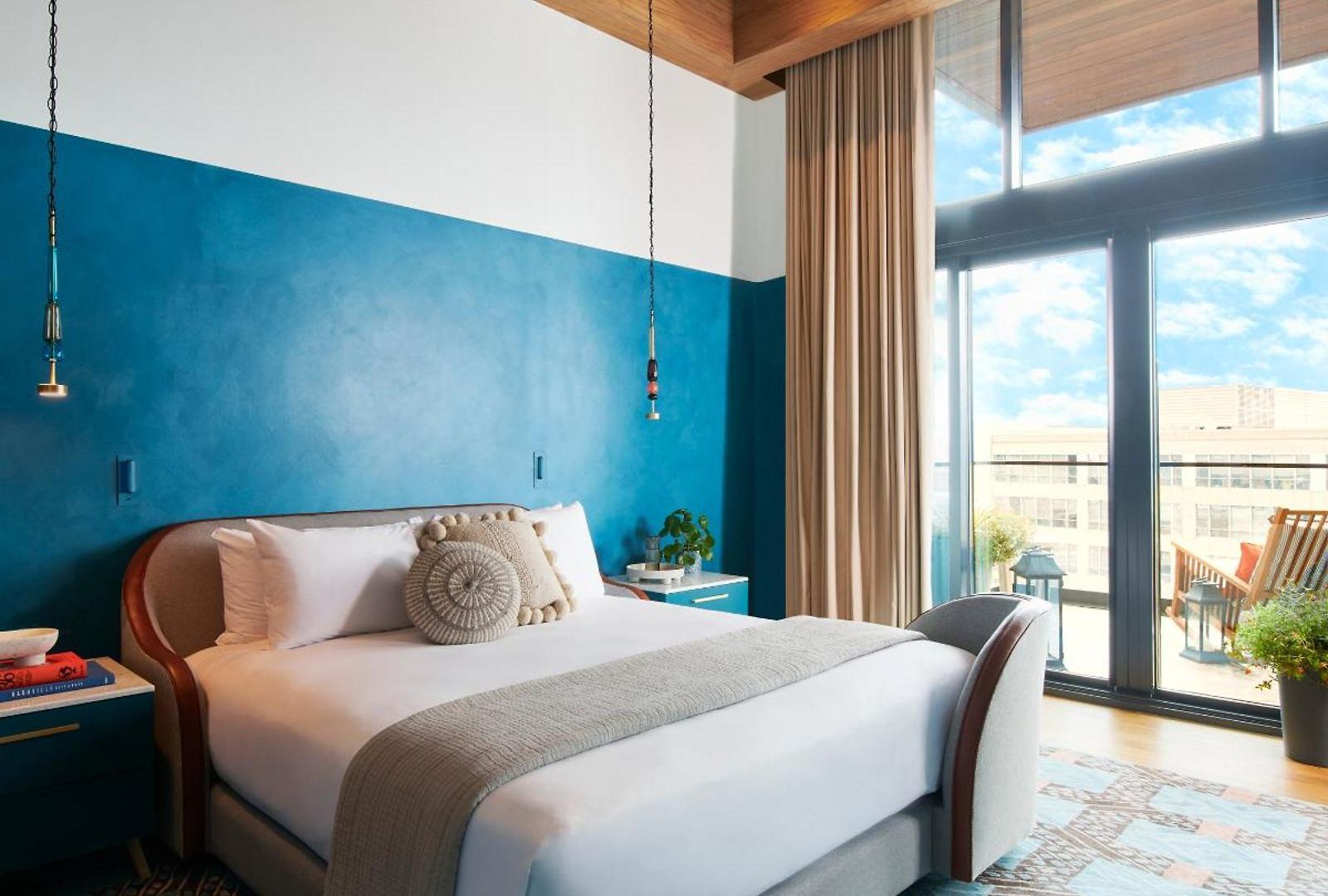 Virgin Hotel 4*
