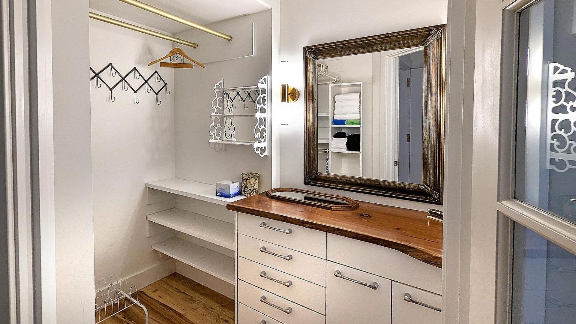 Westwood Shed In By Geodis Vanderbilt Belmont, 1 Accessible Apartment Nashville