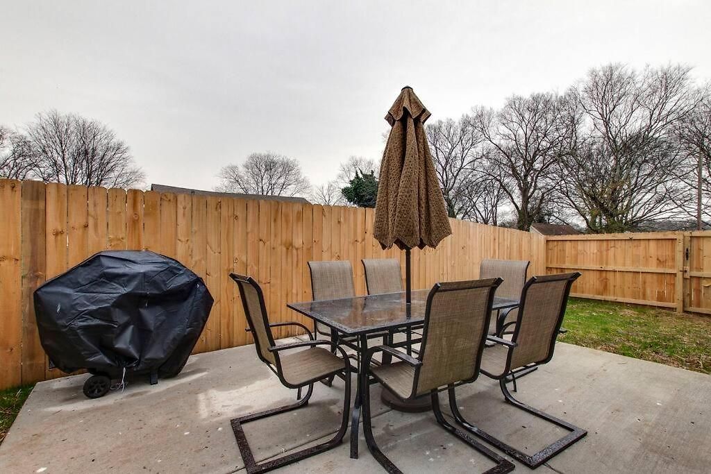 New Spacious 2 Miles From Downtown * Nashville