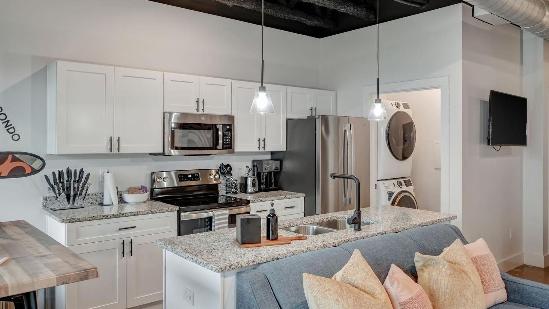 Apartment New With 2 Beds 7 Mins To Dt *