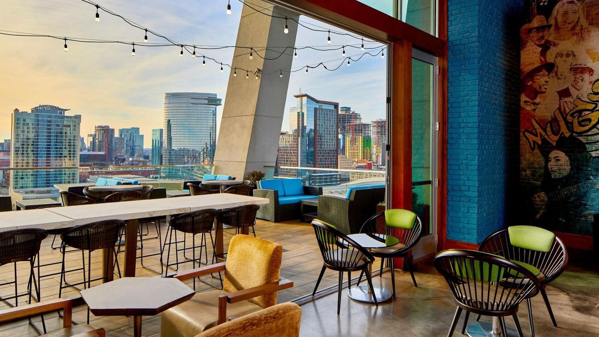Hotel By Marriott Downtown/convention Center Nashville