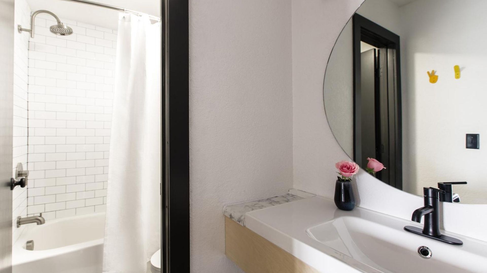 Hotel The Iris 2*