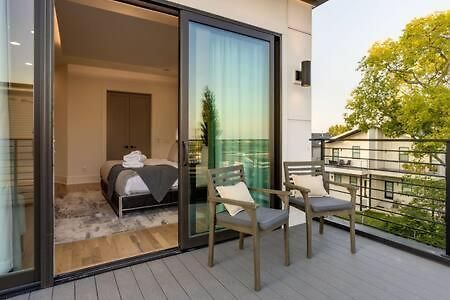 Holiday home Modern Luxury Hot Tub Mini Golf Elevator Views