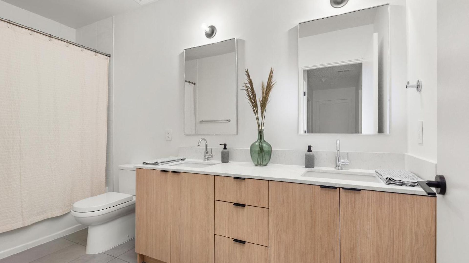 Hyve Apartment *
