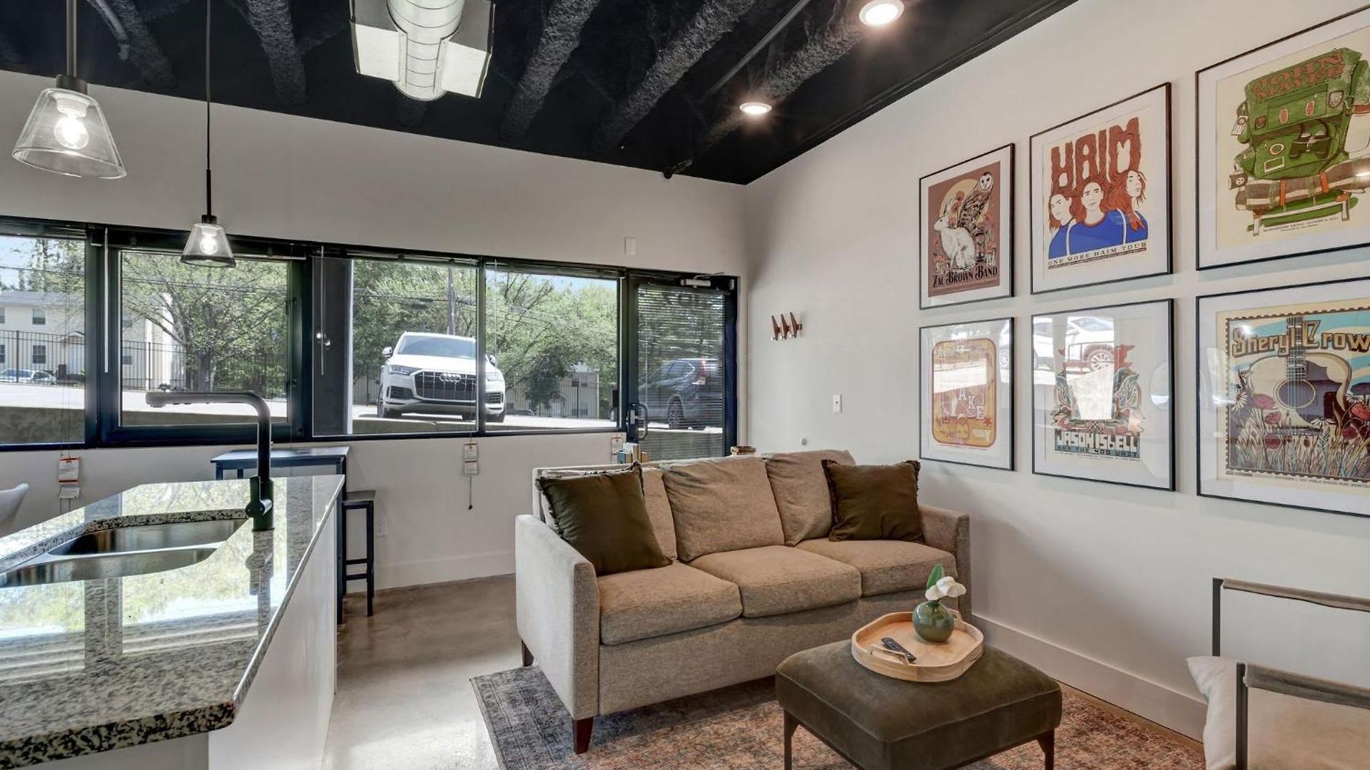 New With 2 Beds 7 Mins To Broadway Apartment