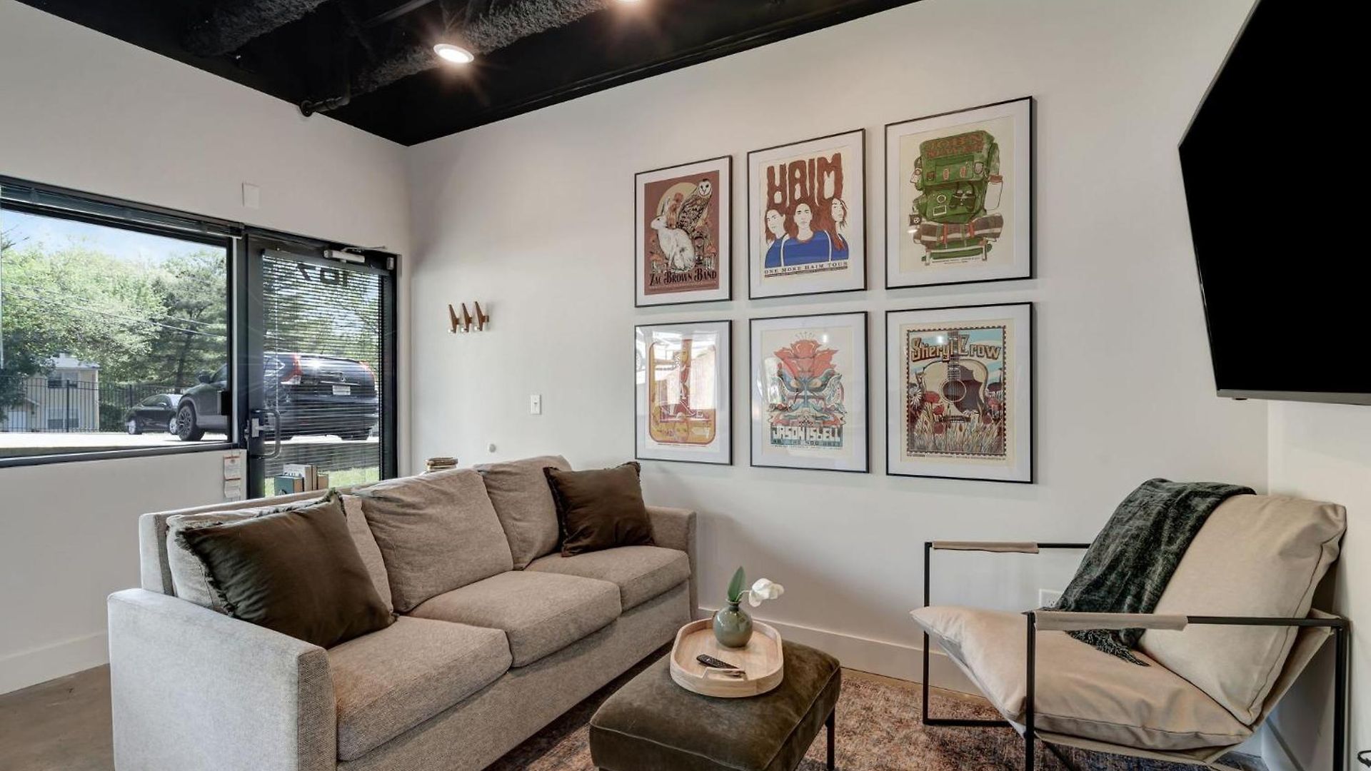 New With 2 Beds 7 Mins To Broadway