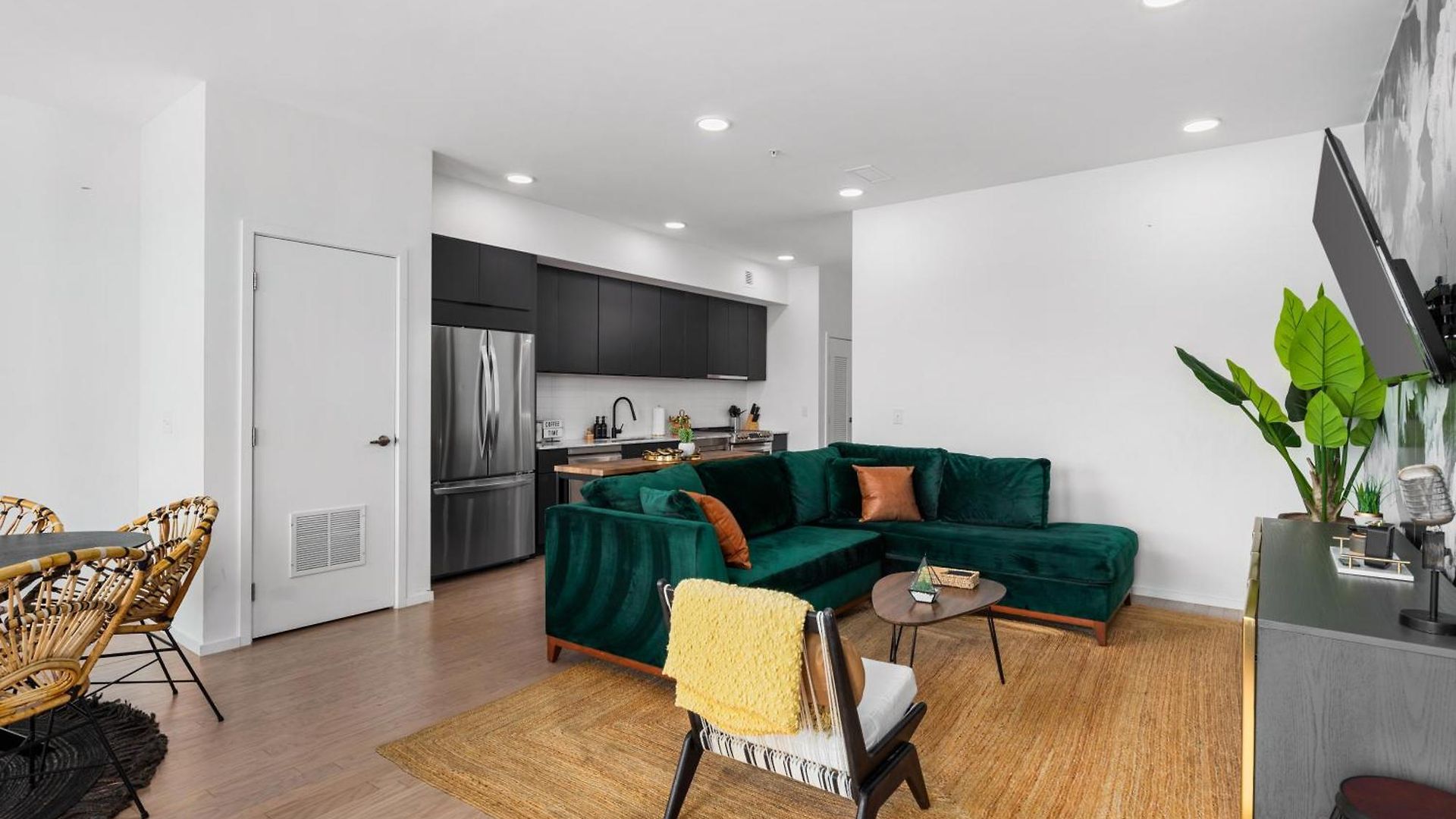 River View High-end With Private Patio And Free Parking Nashville