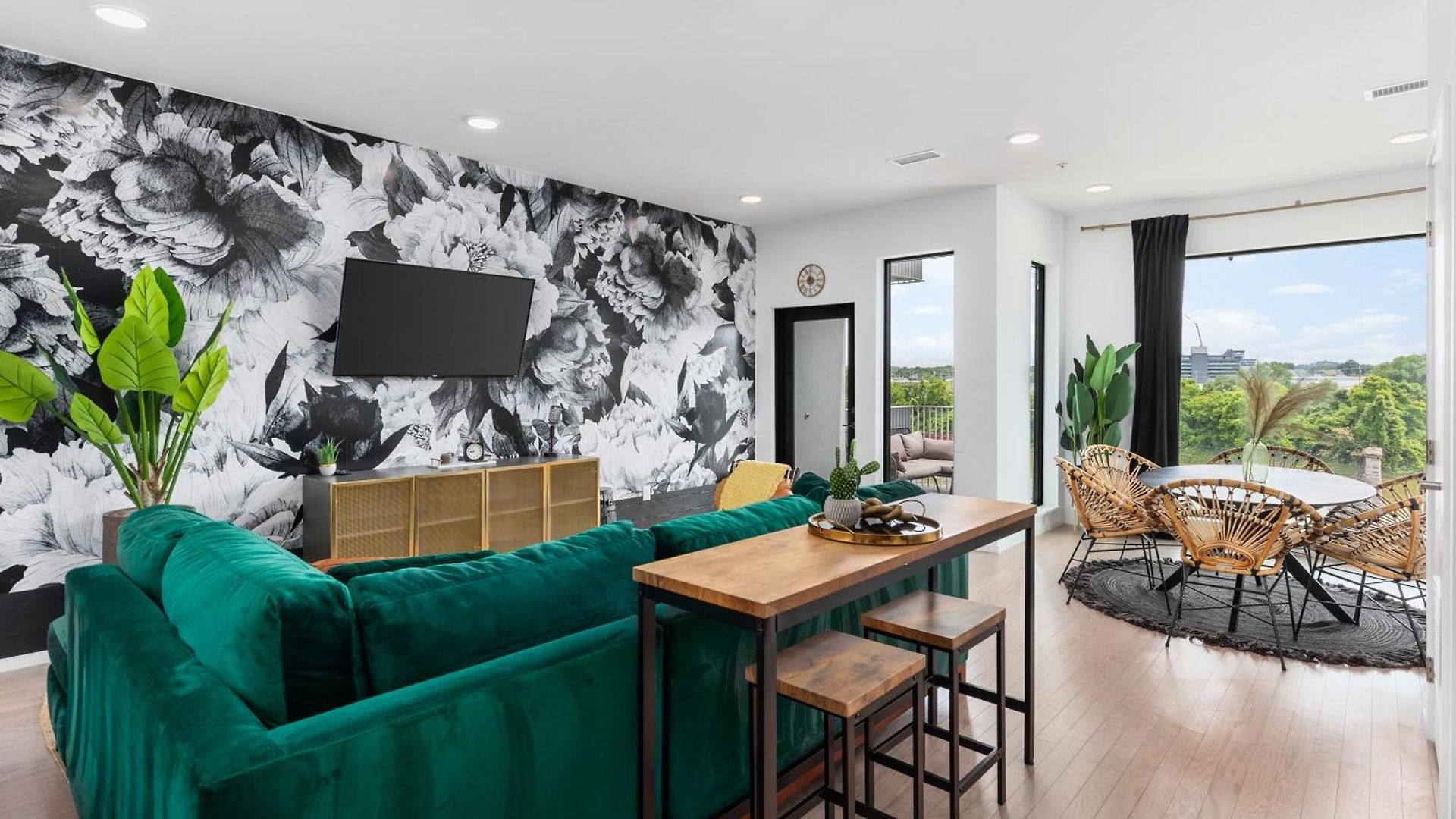 River View High-end With Private Patio And Free Parking Nashville
