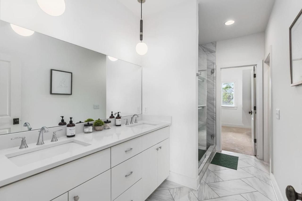 Holiday home Walk To Belmont, 12 South With Private Patio And Garage Nashville